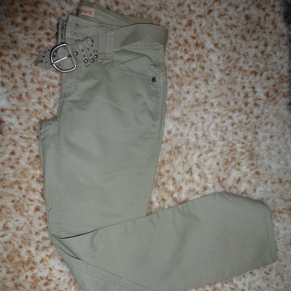 Comfortable Stretch Boot cut pants with a belt - Picture 8 of 11